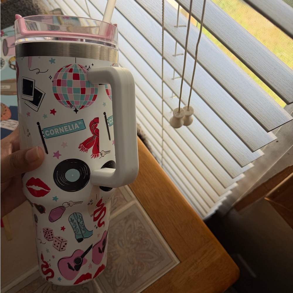 Taylor Swift 40 oz Tumbler - Picture 6 of 7